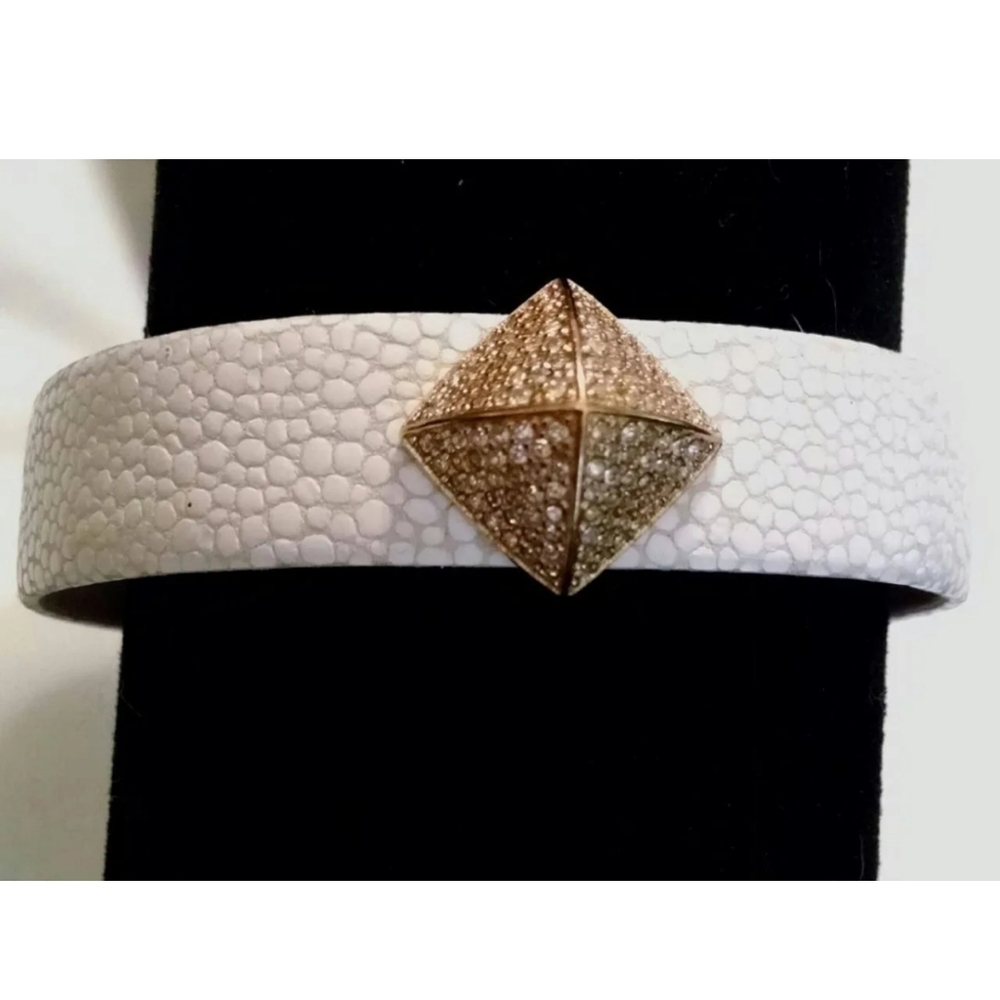 EXQUISITE MICHAEL KORS STINGRAY LEATHER BRACELET